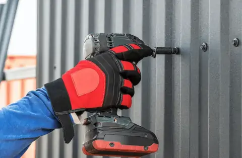 Travaux de zinguerie - Châteauneuf-Villevieille